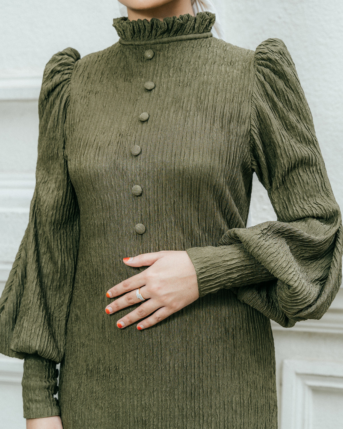 XANDRA DRESS IN OLIVE GREEN