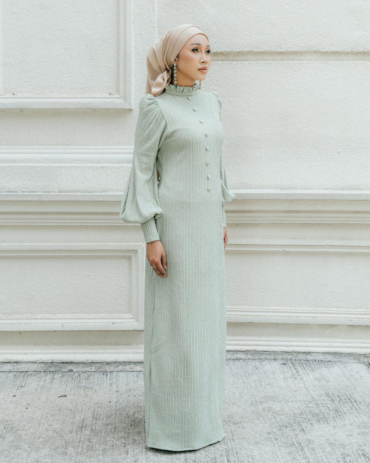 XANDRA DRESS IN SAGE GREEN